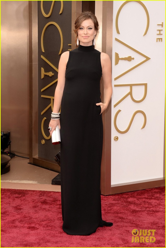 olivia-wilde-bares-baby-bump-on-oscars-2014-red-carpet-with-jason-sudeikis-01